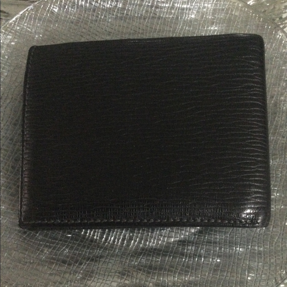 ❌ SOLD ❌ Salvatore Ferragamo Means Wall - Picture 2 of 5
